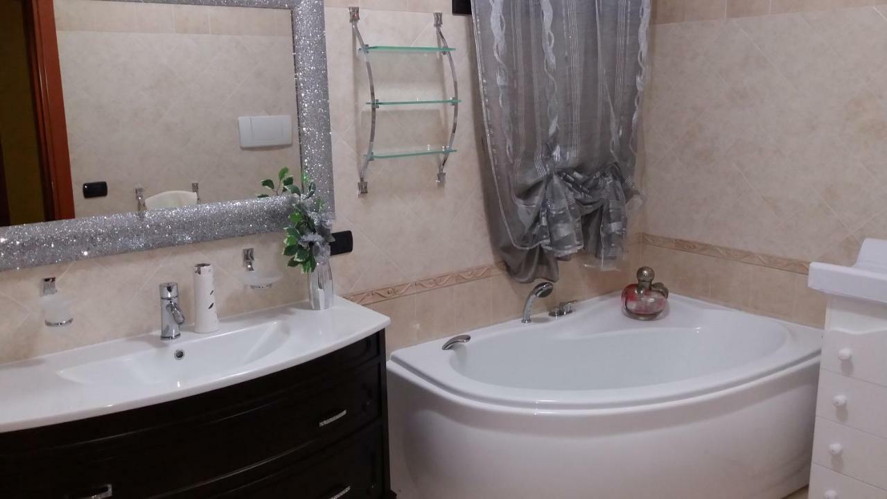 B&B Lady Jolanda 포르토 세자레오 외부 사진