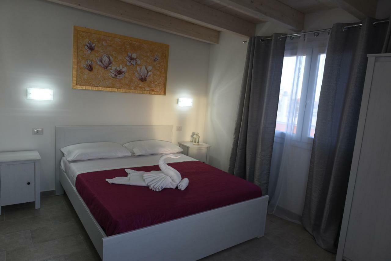 B&B Lady Jolanda 포르토 세자레오 외부 사진