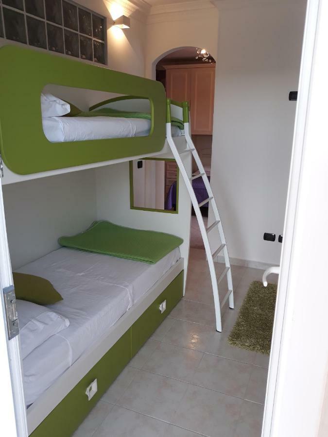 B&B Lady Jolanda 포르토 세자레오 외부 사진